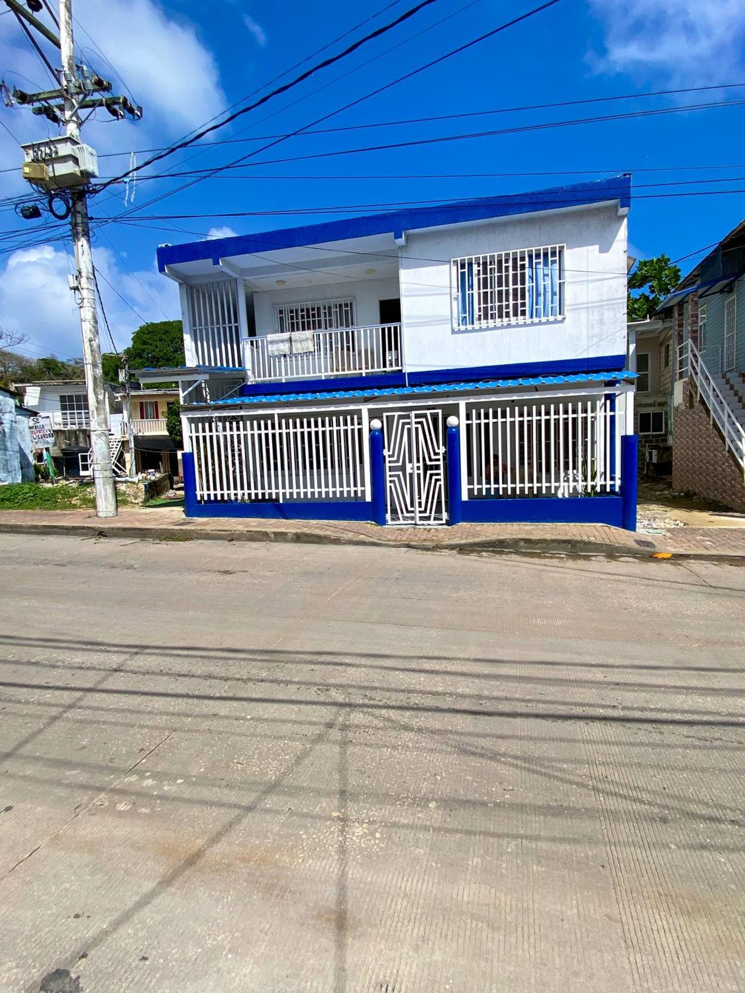 Miss Yasmin Place San Andres  Bagian luar foto